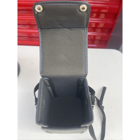 Sigma Lens hard Case w/ strap for 50mm f1.4 f2.8 macro - Picture 5 of 5